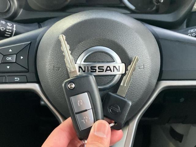 デイズ Ｓ　保証書／ＵＳＢジャック／アイドリングストップ／禁煙車／エアバッグ　運転席／エアバッグ　助手席／パワーウインドウ／パワーステアリング／オートライト／マニュアルエアコン／取扱説明書／パワードアロック（40枚目）