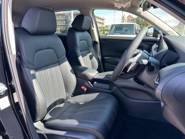 ＺＲ－Ｖ ｅＨＥＶ　Ｚ　保証書／ディスプレイオーディオ＋ナビ９インチ／ホンダセンシング／シートヒーター　前席／マルチビューカメラシステム／車線逸脱防止支援システム／シート　フルレザー／電動バックドア／登録済未使用車　革シート（4枚目）