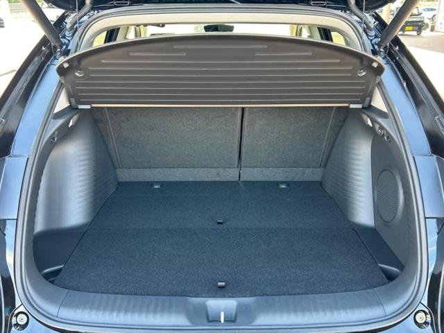 ＺＲ－Ｖ ｅＨＥＶ　Ｚ　保証書／ディスプレイオーディオ＋ナビ９インチ／ホンダセンシング／シートヒーター　前席／マルチビューカメラシステム／車線逸脱防止支援システム／シート　フルレザー／電動バックドア／登録済未使用車　革シート（8枚目）