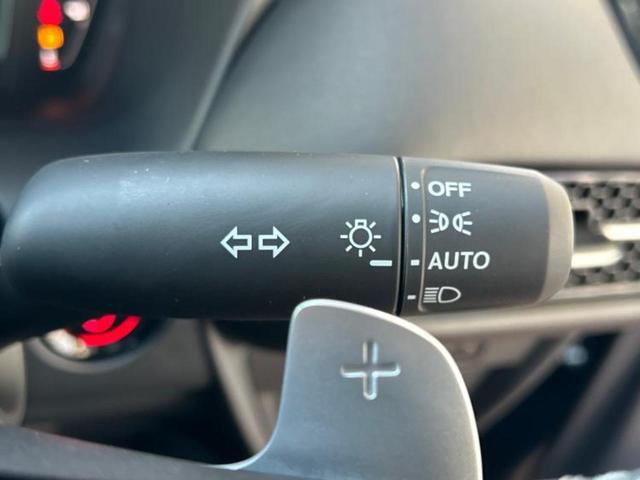 ＺＲ－Ｖ ｅＨＥＶ　Ｚ　保証書／ディスプレイオーディオ＋ナビ９インチ／ホンダセンシング／シートヒーター　前席／マルチビューカメラシステム／車線逸脱防止支援システム／シート　フルレザー／電動バックドア／登録済未使用車　革シート（15枚目）