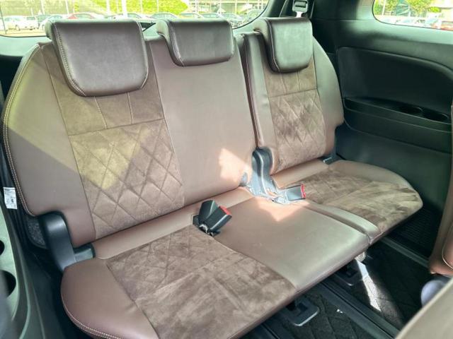 エスティマハイブリッド ４ＷＤアエラスプレミアムＧ　新品タイヤ／保証書／純正　９インチ　ＳＤナビ／フリップダウンモニター／衝突安全装置／シートヒーター／車線逸脱防止支援システム／電動バックドア／ヘッドランプ　ＬＥＤ／Ｂｌｕｅｔｏｏｔｈ接続／ＥＴＣ（6枚目）