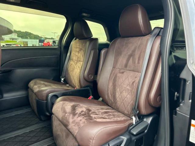 エスティマハイブリッド ４ＷＤアエラスプレミアムＧ　新品タイヤ／保証書／純正　９インチ　ＳＤナビ／フリップダウンモニター／衝突安全装置／シートヒーター／車線逸脱防止支援システム／電動バックドア／ヘッドランプ　ＬＥＤ／Ｂｌｕｅｔｏｏｔｈ接続／ＥＴＣ（8枚目）