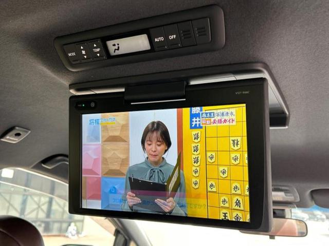 エスティマハイブリッド ４ＷＤアエラスプレミアムＧ　新品タイヤ／保証書／純正　９インチ　ＳＤナビ／フリップダウンモニター／衝突安全装置／シートヒーター／車線逸脱防止支援システム／電動バックドア／ヘッドランプ　ＬＥＤ／Ｂｌｕｅｔｏｏｔｈ接続／ＥＴＣ（11枚目）