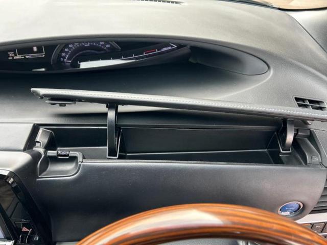 エスティマハイブリッド ４ＷＤアエラスプレミアムＧ　新品タイヤ／保証書／純正　９インチ　ＳＤナビ／フリップダウンモニター／衝突安全装置／シートヒーター／車線逸脱防止支援システム／電動バックドア／ヘッドランプ　ＬＥＤ／Ｂｌｕｅｔｏｏｔｈ接続／ＥＴＣ（47枚目）