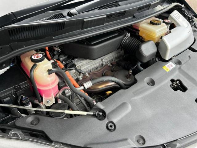 エスティマハイブリッド ４ＷＤアエラスプレミアムＧ　新品タイヤ／保証書／純正　９インチ　ＳＤナビ／フリップダウンモニター／衝突安全装置／シートヒーター／車線逸脱防止支援システム／電動バックドア／ヘッドランプ　ＬＥＤ／Ｂｌｕｅｔｏｏｔｈ接続／ＥＴＣ（59枚目）