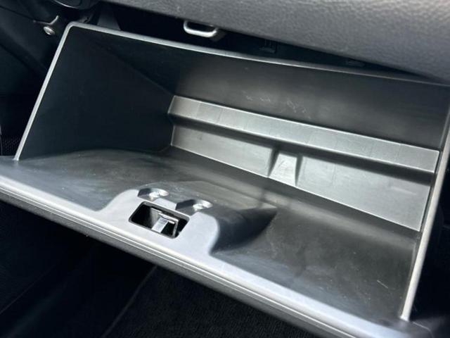 スイフト RS USBジャック/ETC/EBD付ABS/エアバッグ 運転席/エアバッグ 助手席/アルミホイール 純正 16インチ/パワーウインドウ/キーレスエントリー/オートエアコン/パワーステアリング 盗難防止装置(29枚目)