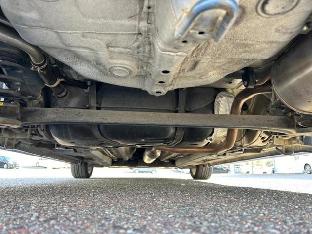 スイフト ＲＳ　ＵＳＢジャック／ＥＴＣ／ＥＢＤ付ＡＢＳ／エアバッグ　運転席／エアバッグ　助手席／アルミホイール　純正　１６インチ／パワーウインドウ／キーレスエントリー／オートエアコン／パワーステアリング　盗難防止装置（46枚目）