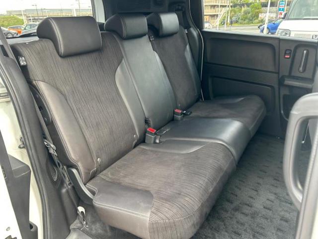 フリードスパイクハイブリッド ハイブリッドプレミアムエディション　社外　ＳＤナビ／フリップダウンモニター／両側電動スライドドア／シート　合皮／ヘッドランプ　ＨＩＤ／ＥＴＣ／ＥＢＤ付ＡＢＳ／横滑り防止装置／アイドリングストップ／フルセグＴＶ／エアバッグ　運転席（5枚目）