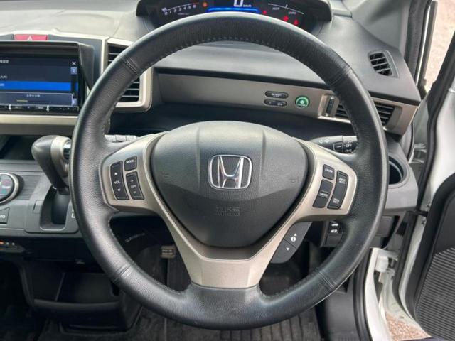 フリードスパイクハイブリッド ハイブリッドプレミアムエディション　社外　ＳＤナビ／フリップダウンモニター／両側電動スライドドア／シート　合皮／ヘッドランプ　ＨＩＤ／ＥＴＣ／ＥＢＤ付ＡＢＳ／横滑り防止装置／アイドリングストップ／フルセグＴＶ／エアバッグ　運転席（13枚目）