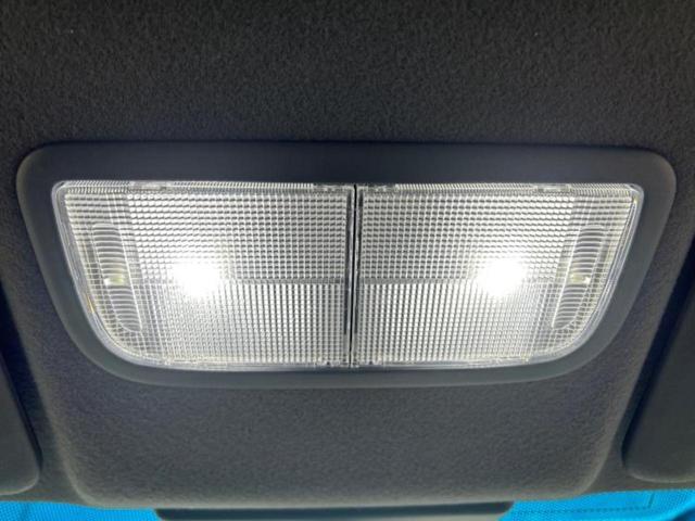 フリードスパイクハイブリッド ハイブリッドプレミアムエディション　社外　ＳＤナビ／フリップダウンモニター／両側電動スライドドア／シート　合皮／ヘッドランプ　ＨＩＤ／ＥＴＣ／ＥＢＤ付ＡＢＳ／横滑り防止装置／アイドリングストップ／フルセグＴＶ／エアバッグ　運転席（44枚目）