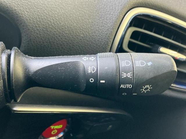 プリウス Sツーリングセレクション 新品タイヤ/保証書/純正 9インチ SDナビ/シートヒーター/ヘッドランプ LED/Bluetooth接続/ETC/EBD付ABS/横滑り防止装置/フルセグTV/DVD/エアバッグ 運転席 ローダウン(16枚目)