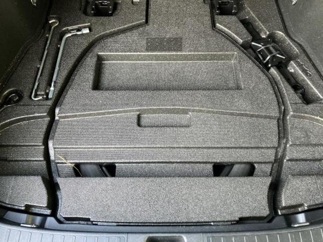 プリウス Sツーリングセレクション 新品タイヤ/保証書/純正 9インチ SDナビ/シートヒーター/ヘッドランプ LED/Bluetooth接続/ETC/EBD付ABS/横滑り防止装置/フルセグTV/DVD/エアバッグ 運転席 ローダウン(24枚目)