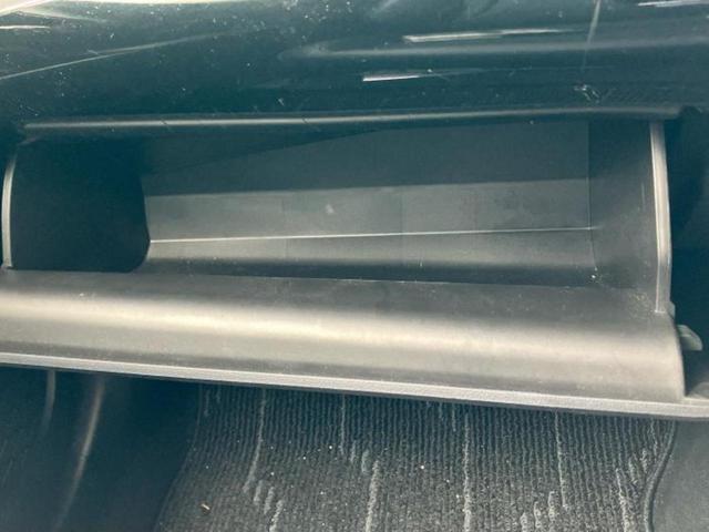 プリウス Sツーリングセレクション 新品タイヤ/保証書/純正 9インチ SDナビ/シートヒーター/ヘッドランプ LED/Bluetooth接続/ETC/EBD付ABS/横滑り防止装置/フルセグTV/DVD/エアバッグ 運転席 ローダウン(36枚目)