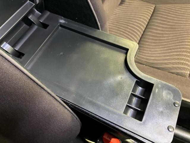 アクア G 保証書/社外 SDナビ/衝突安全装置/車線逸脱防止支援システム/ヘッドランプ LED/Bluetooth接続/ETC/EBD付ABS/横滑り防止装置/アイドリングストップ/クルーズコントロール(32枚目)