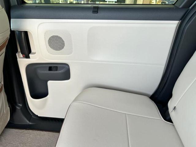 シエンタ ハイブリッドＺ　新品タイヤ／保証書／ディスプレイオーディオ＋ナビ１０インチ／衝突安全装置／両側電動スライドドア／シートヒーター　前席／全方位モニター／車線逸脱防止支援システム／ヘッドランプ　ＬＥＤ　全周囲カメラ（21枚目）