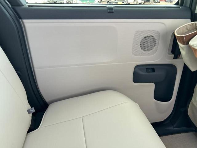 シエンタ ハイブリッドＺ　新品タイヤ／保証書／ディスプレイオーディオ＋ナビ１０インチ／衝突安全装置／両側電動スライドドア／シートヒーター　前席／全方位モニター／車線逸脱防止支援システム／ヘッドランプ　ＬＥＤ　全周囲カメラ（23枚目）