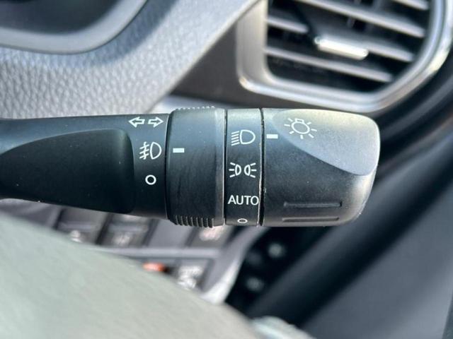 エスクァイア ハイブリッドGi 保証書/純正 10インチ SDナビ/フリップダウンモニター/両側電動スライドドア/シートヒーター 前席/シート 合皮/ヘッドランプ LED/Bluetooth接続/ETC/EBD付ABS バックカメラ(16枚目)