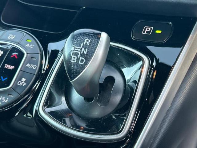 エスクァイア ハイブリッドGi 保証書/純正 10インチ SDナビ/フリップダウンモニター/両側電動スライドドア/シートヒーター 前席/シート 合皮/ヘッドランプ LED/Bluetooth接続/ETC/EBD付ABS バックカメラ(18枚目)