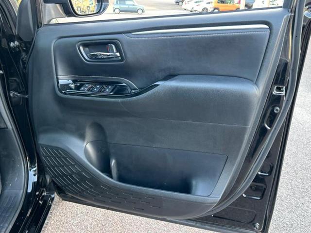 エスクァイア ハイブリッドGi 保証書/純正 10インチ SDナビ/フリップダウンモニター/両側電動スライドドア/シートヒーター 前席/シート 合皮/ヘッドランプ LED/Bluetooth接続/ETC/EBD付ABS バックカメラ(22枚目)