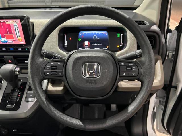 フリード AIR 保証書/純正 8インチ ナビ/ホンダセンシング/両側電動スライドドア/車線逸脱防止支援システム/登録済未使用車/ヘッドランプ LED/Bluetooth接続/EBD付ABS/アイドリングストップ(14枚目)