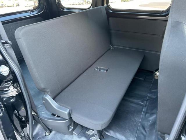 ハイゼットカーゴ デラックス　新品タイヤ／保証書／ディスプレイオーディオ／スマートアシスト（トヨタ・ダイハツ）／車線逸脱防止支援システム／ＵＳＢジャック／Ｂｌｕｅｔｏｏｔｈ接続／ＥＴＣ／ＥＢＤ付ＡＢＳ／横滑り防止装置　バックカメラ（5枚目）