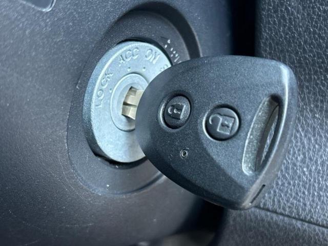 ハイゼットカーゴ デラックス　新品タイヤ／保証書／ディスプレイオーディオ／スマートアシスト（トヨタ・ダイハツ）／車線逸脱防止支援システム／ＵＳＢジャック／Ｂｌｕｅｔｏｏｔｈ接続／ＥＴＣ／ＥＢＤ付ＡＢＳ／横滑り防止装置　バックカメラ（17枚目）