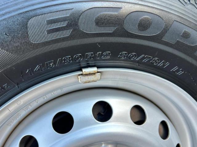 ハイゼットカーゴ デラックス　新品タイヤ／保証書／ディスプレイオーディオ／スマートアシスト（トヨタ・ダイハツ）／車線逸脱防止支援システム／ＵＳＢジャック／Ｂｌｕｅｔｏｏｔｈ接続／ＥＴＣ／ＥＢＤ付ＡＢＳ／横滑り防止装置　バックカメラ（51枚目）