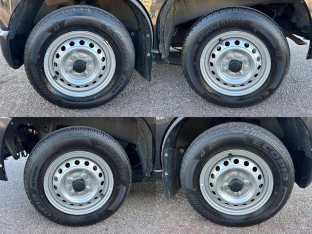 ハイゼットカーゴ デラックス　新品タイヤ／保証書／ディスプレイオーディオ／スマートアシスト（トヨタ・ダイハツ）／車線逸脱防止支援システム／ＵＳＢジャック／Ｂｌｕｅｔｏｏｔｈ接続／ＥＴＣ／ＥＢＤ付ＡＢＳ／横滑り防止装置　バックカメラ（52枚目）