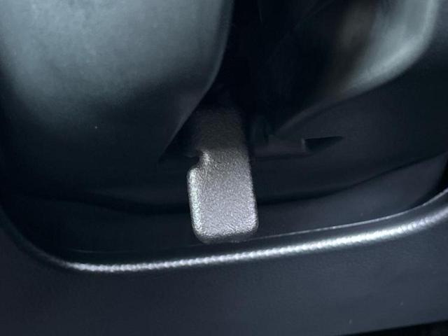 ルーミー カスタムＧ－Ｔ　保証書／社外　９インチ　ＳＤナビ／衝突安全装置／両側電動スライドドア／パノラミックビューモニター／車線逸脱防止支援システム／ヘッドランプ　ＬＥＤ／Ｂｌｕｅｔｏｏｔｈ接続／ＥＴＣ／ＥＢＤ付ＡＢＳ（42枚目）