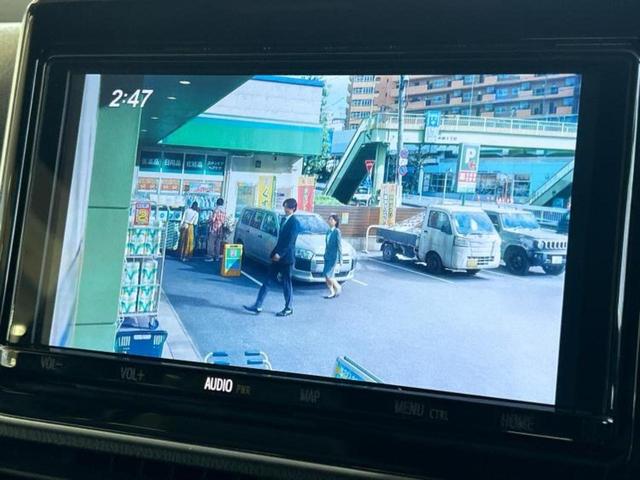 エスクァイア Ｇｉプレミアムパッケージ　純正　９インチ　ナビ／デジタルインナーミラー／トヨタセーフティセンス／両側電動スライドドア／シートヒーター　前席／車線逸脱防止支援システム／ドライブレコーダー　前後／ヘッドランプ　ＬＥＤ　バックカメラ（11枚目）