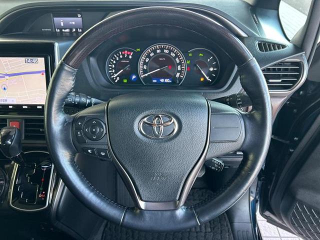 エスクァイア Ｇｉプレミアムパッケージ　純正　９インチ　ナビ／デジタルインナーミラー／トヨタセーフティセンス／両側電動スライドドア／シートヒーター　前席／車線逸脱防止支援システム／ドライブレコーダー　前後／ヘッドランプ　ＬＥＤ　バックカメラ（14枚目）