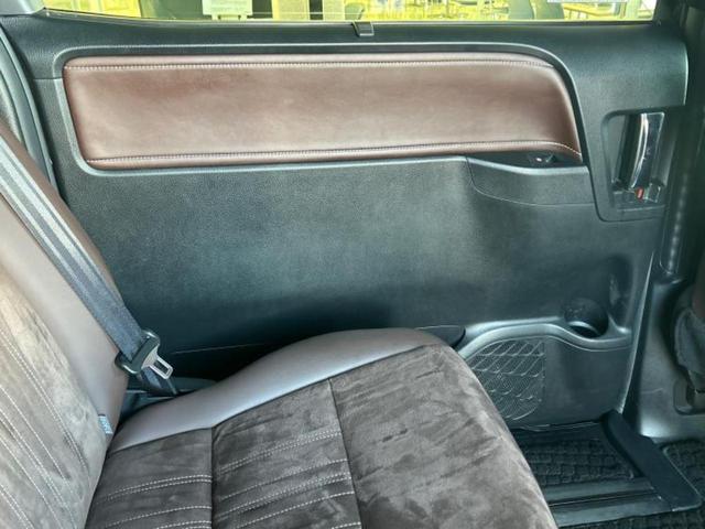 エスクァイア Ｇｉプレミアムパッケージ　純正　９インチ　ナビ／デジタルインナーミラー／トヨタセーフティセンス／両側電動スライドドア／シートヒーター　前席／車線逸脱防止支援システム／ドライブレコーダー　前後／ヘッドランプ　ＬＥＤ　バックカメラ（25枚目）