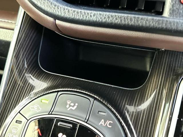 エスクァイア Ｇｉプレミアムパッケージ　純正　９インチ　ナビ／デジタルインナーミラー／トヨタセーフティセンス／両側電動スライドドア／シートヒーター　前席／車線逸脱防止支援システム／ドライブレコーダー　前後／ヘッドランプ　ＬＥＤ　バックカメラ（37枚目）