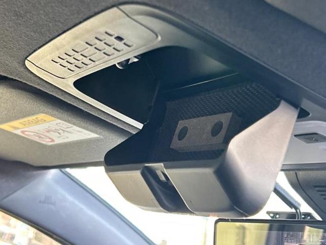 エスクァイア Ｇｉプレミアムパッケージ　純正　９インチ　ナビ／デジタルインナーミラー／トヨタセーフティセンス／両側電動スライドドア／シートヒーター　前席／車線逸脱防止支援システム／ドライブレコーダー　前後／ヘッドランプ　ＬＥＤ　バックカメラ（48枚目）