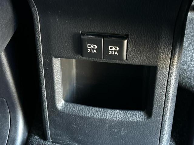 エスクァイア Ｇｉプレミアムパッケージ　純正　９インチ　ナビ／デジタルインナーミラー／トヨタセーフティセンス／両側電動スライドドア／シートヒーター　前席／車線逸脱防止支援システム／ドライブレコーダー　前後／ヘッドランプ　ＬＥＤ　バックカメラ（54枚目）