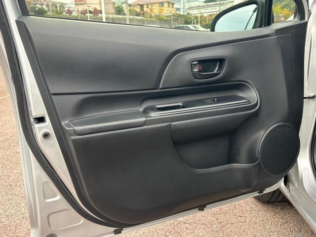 アクア L 保証書/純正 SDナビ/Bluetooth接続/ETC/EBD付ABS/横滑り防止装置/アイドリングストップ/ワンセグTV/エアバッグ 運転席/エアバッグ 助手席/衝突安全ボディ/パワーウインドウ(22枚目)