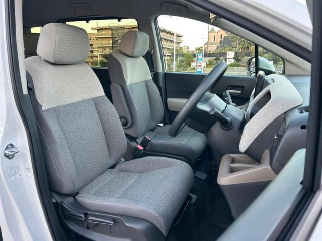 フリード eHEVエアー 保証書/純正 8インチ ナビ/ホンダセンシング/両側電動スライドドア/車線逸脱防止支援システム/登録済未使用車/ヘッドランプ LED/Bluetooth接続/EBD付ABS/横滑り防止装置 禁煙車(4枚目)