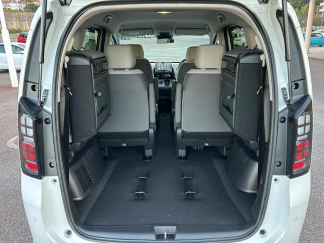 フリード eHEVエアー 保証書/純正 8インチ ナビ/ホンダセンシング/両側電動スライドドア/車線逸脱防止支援システム/登録済未使用車/ヘッドランプ LED/Bluetooth接続/EBD付ABS/横滑り防止装置 禁煙車(21枚目)