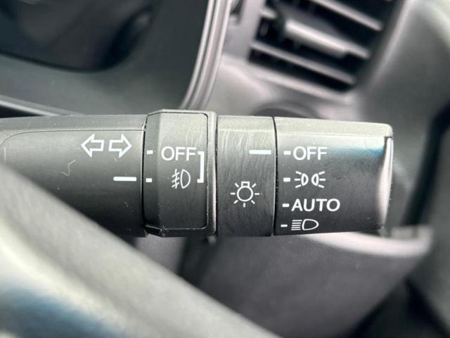 フィットハイブリッド ハイブリッド・Lホンダセンシング 新品タイヤ/保証書/純正 SDナビ/車線逸脱防止支援システム/シート 合皮/ヘッドランプ LED/USBジャック/Bluetooth接続/ETC/EBD付ABS/横滑り防止装置 バックカメラ(15枚目)