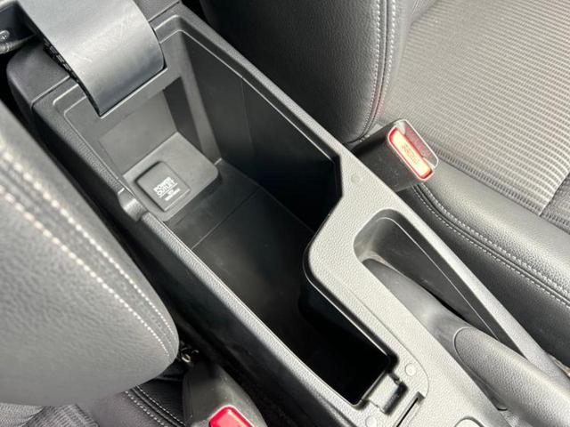 フィットハイブリッド ハイブリッド・Lホンダセンシング 新品タイヤ/保証書/純正 SDナビ/車線逸脱防止支援システム/シート 合皮/ヘッドランプ LED/USBジャック/Bluetooth接続/ETC/EBD付ABS/横滑り防止装置 バックカメラ(32枚目)