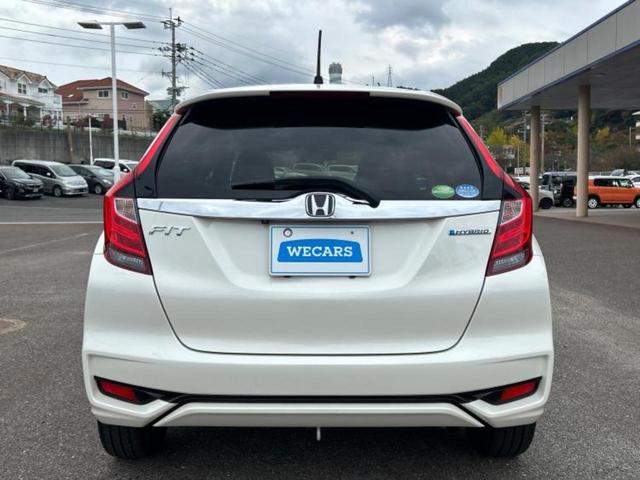 フィットハイブリッド ハイブリッド・Lホンダセンシング 新品タイヤ/保証書/純正 SDナビ/車線逸脱防止支援システム/シート 合皮/ヘッドランプ LED/USBジャック/Bluetooth接続/ETC/EBD付ABS/横滑り防止装置 バックカメラ(51枚目)