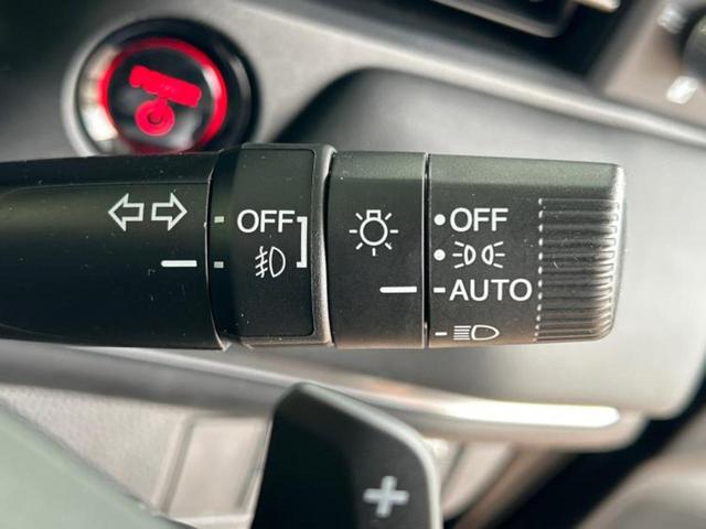 ヴェゼル ｅＨＥＶ　Ｚ　保証書／純正　８インチ　ナビ／ホンダセンシング／シートヒーター　前席／車線逸脱防止支援システム／シート　ハーフレザー／電動バックドア／ヘッドランプ　ＬＥＤ／ＵＳＢジャック／Ｂｌｕｅｔｏｏｔｈ接続（15枚目）