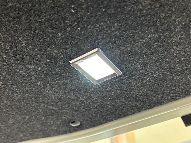 シエンタ ハイブリッドＺ　新品タイヤ／保証書／ディスプレイオーディオ＋ナビ１０インチ／衝突安全装置／両側電動スライドドア／シートヒーター　前席／全方位モニター／車線逸脱防止支援システム／ヘッドランプ　ＬＥＤ　全周囲カメラ（50枚目）