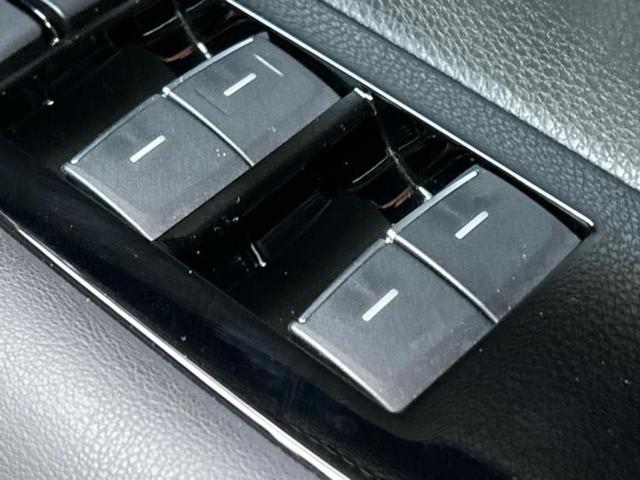 カローラツーリング ハイブリッドダブルバイビー 保証書/ディスプレイオーディオ+ナビ8インチ/トヨタセーフティセンス/車線逸脱防止支援システム/シート ハーフレザー/ヘッドランプ LED/Bluetooth接続/ETC/EBD付ABS バックカメラ(29枚目)