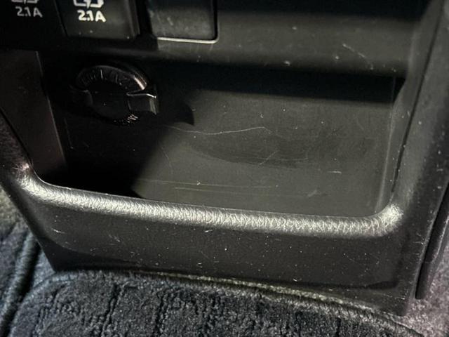 エスクァイア Ｇｉ　新品タイヤ／保証書／純正　９インチ　ＳＤナビ／トヨタセーフティセンス／両側電動スライドドア／シートヒーター／車線逸脱防止支援システム／シート　合皮／ヘッドランプ　ＬＥＤ／Ｂｌｕｅｔｏｏｔｈ接続　ＥＴＣ（42枚目）