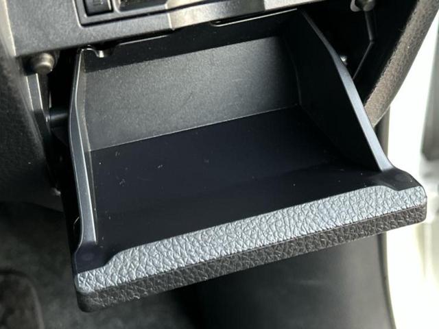 エスクァイア Ｇｉ　新品タイヤ／保証書／純正　９インチ　ＳＤナビ／トヨタセーフティセンス／両側電動スライドドア／シートヒーター／車線逸脱防止支援システム／シート　合皮／ヘッドランプ　ＬＥＤ／Ｂｌｕｅｔｏｏｔｈ接続　ＥＴＣ（47枚目）