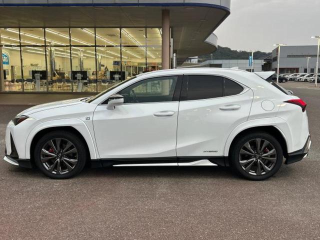 UX UX250h Fスポーツ サンルーフ/エアロ/保証書/純正 ナビ/衝突安全装置/エアーシート 前席/車線逸脱防止支援システム/シート フルレザー/電動バックドア/ヘッドランプ LED/ETC2.0/EBD付ABS 革シート(2枚目)