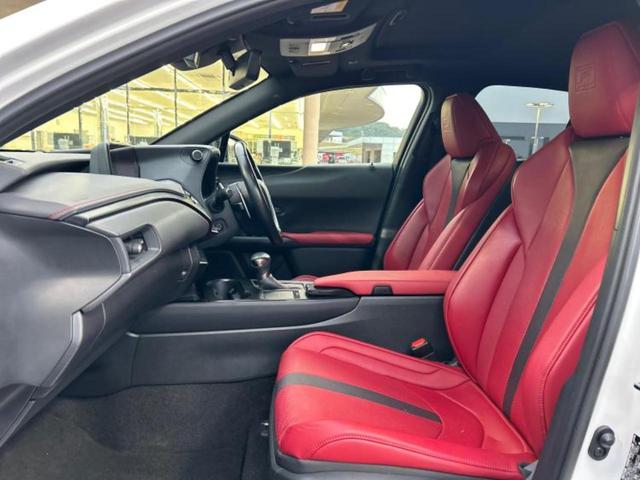 UX UX250h Fスポーツ サンルーフ/エアロ/保証書/純正 ナビ/衝突安全装置/エアーシート 前席/車線逸脱防止支援システム/シート フルレザー/電動バックドア/ヘッドランプ LED/ETC2.0/EBD付ABS 革シート(6枚目)