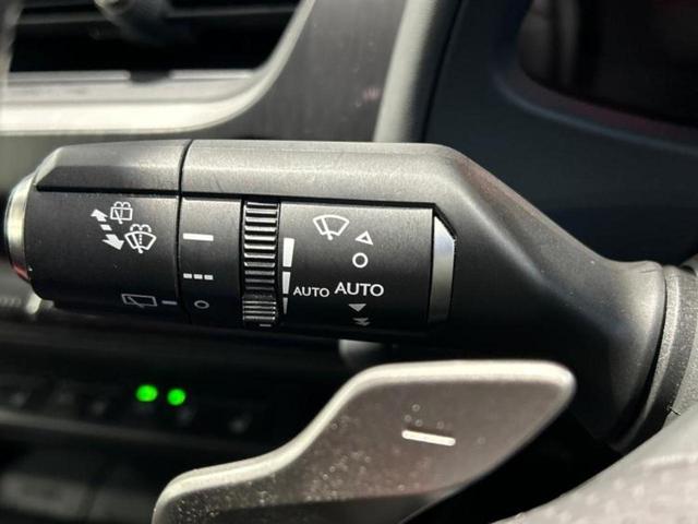 UX UX250h Fスポーツ サンルーフ/エアロ/保証書/純正 ナビ/衝突安全装置/エアーシート 前席/車線逸脱防止支援システム/シート フルレザー/電動バックドア/ヘッドランプ LED/ETC2.0/EBD付ABS 革シート(18枚目)