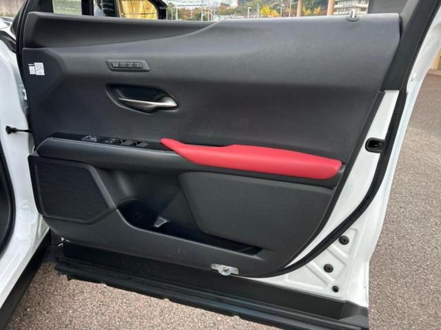 UX UX250h Fスポーツ サンルーフ/エアロ/保証書/純正 ナビ/衝突安全装置/エアーシート 前席/車線逸脱防止支援システム/シート フルレザー/電動バックドア/ヘッドランプ LED/ETC2.0/EBD付ABS 革シート(20枚目)